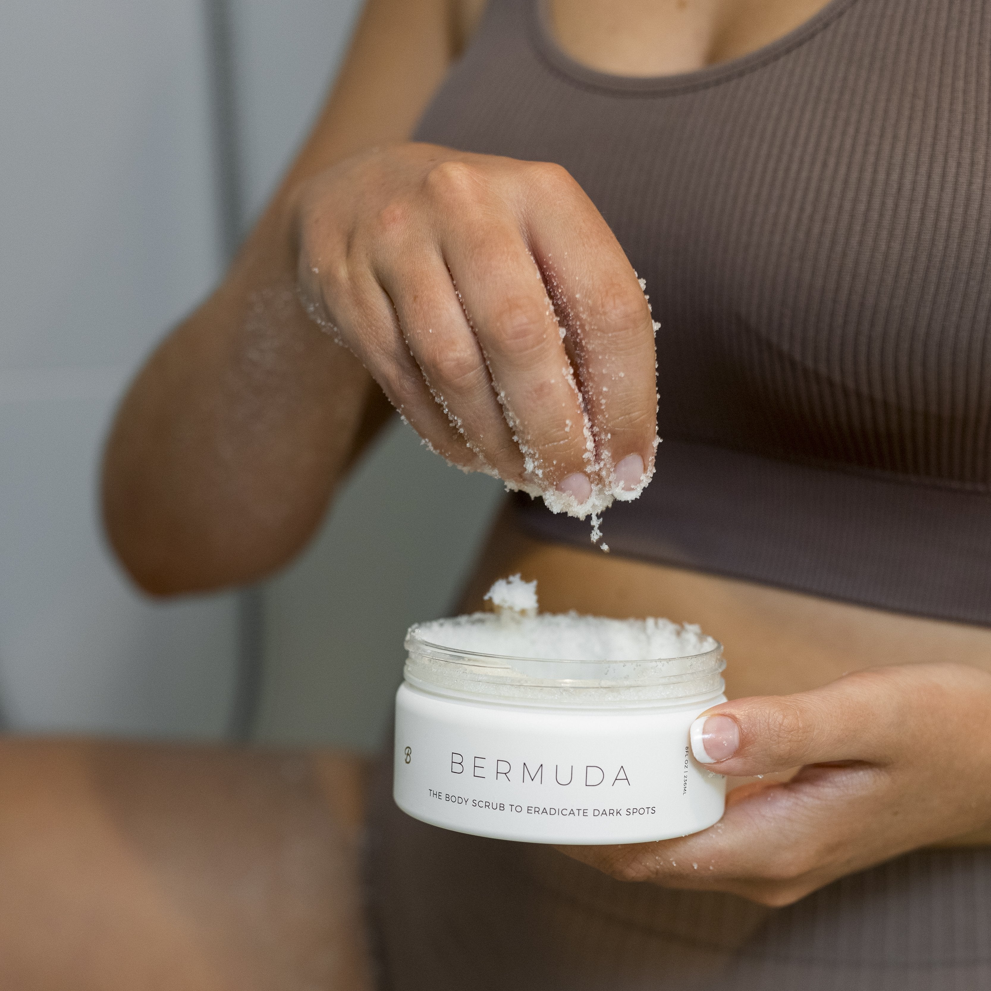 Bermuda Dark Spot Exfoliating Scrub - Image 4